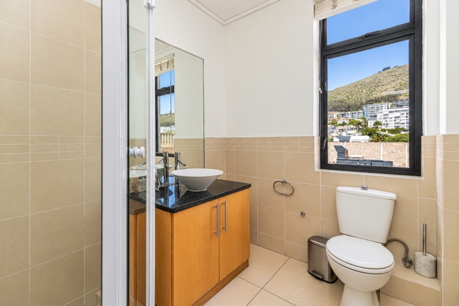 2 Bedroom Property for Sale in Sea Point Western Cape